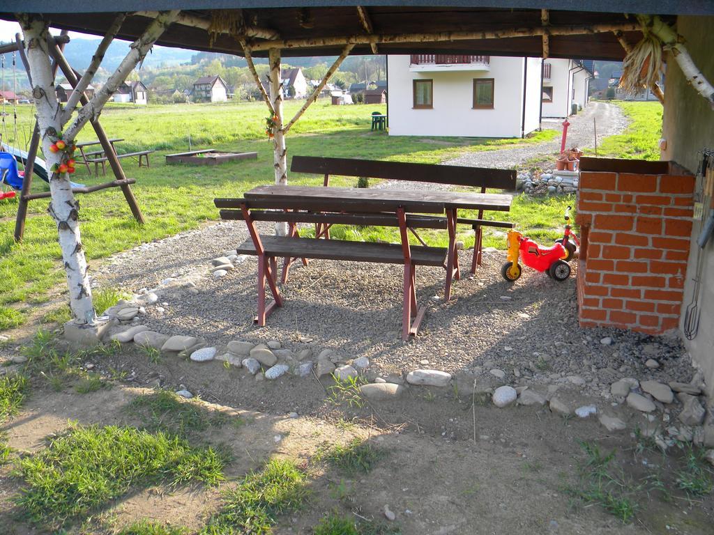 Sloneczna Osada - Komfortowe Domki Krościenko Exteriör bild