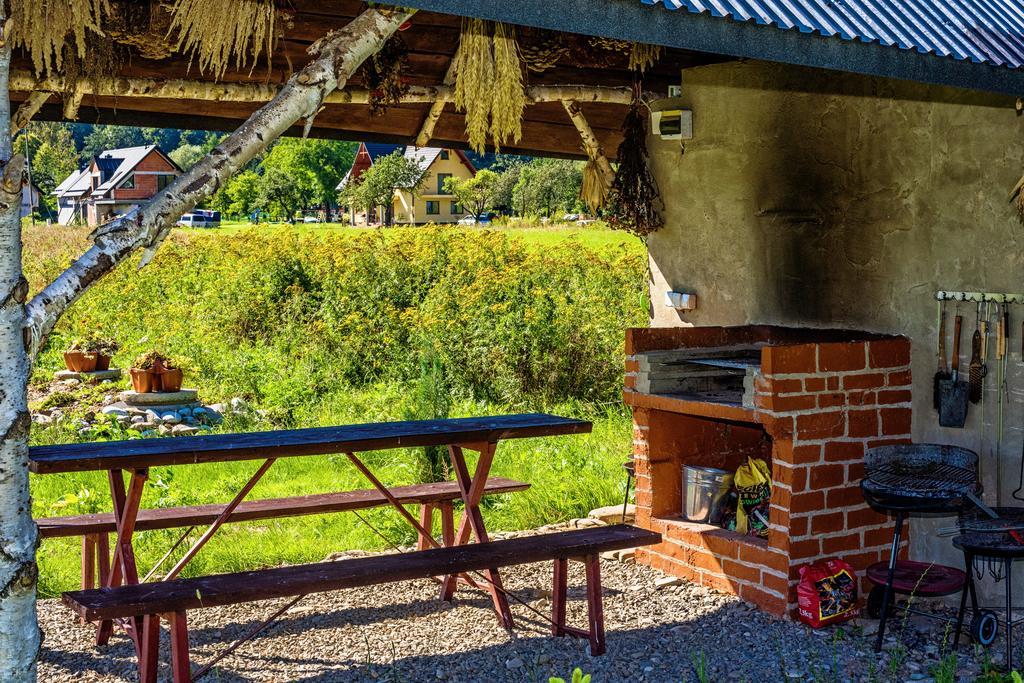 Sloneczna Osada - Komfortowe Domki Krościenko Exteriör bild
