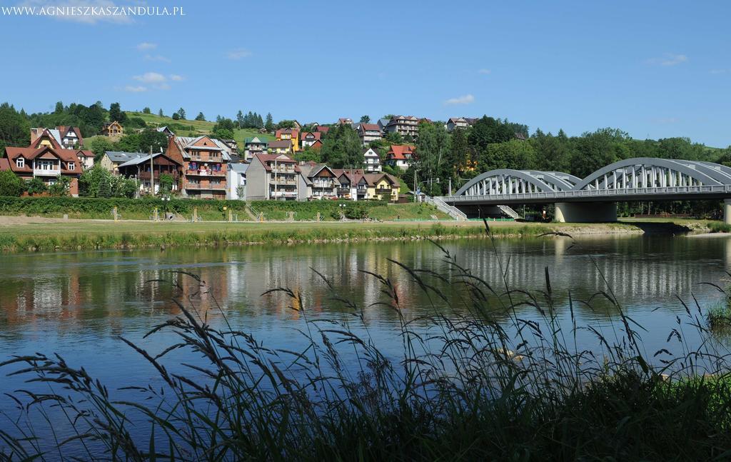Sloneczna Osada - Komfortowe Domki Krościenko Exteriör bild